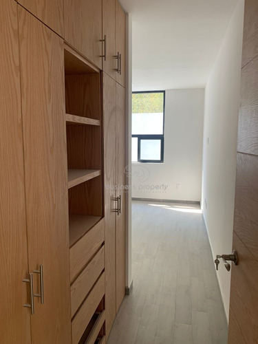 Imagen 5 de 13 de Casa En Venta En Lago Esmeralda