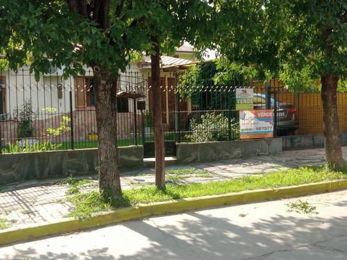 Imagen 3 de 27 de Casa En Venta De 3 Dormitorios C/ Cochera En Villa Giardino