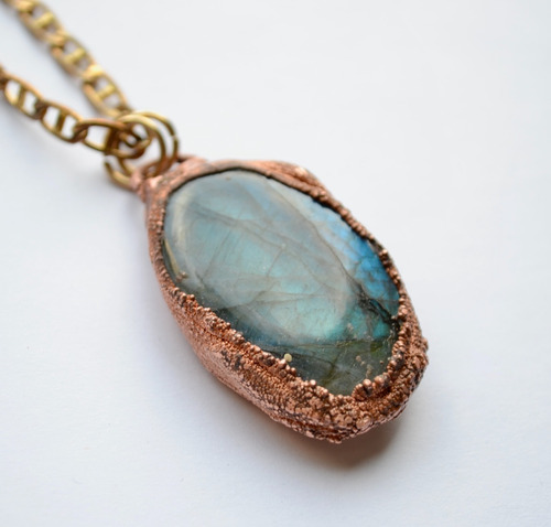 Imagen 2 de 7 de Collar Piedra Natural Labradorita, Dije De Cabujon Grande