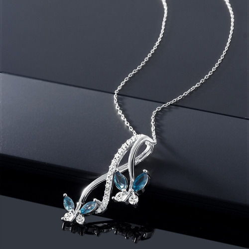 Imagen 4 de 8 de Collar Con Colgante De Mariposa De Topacio Azul Londres...