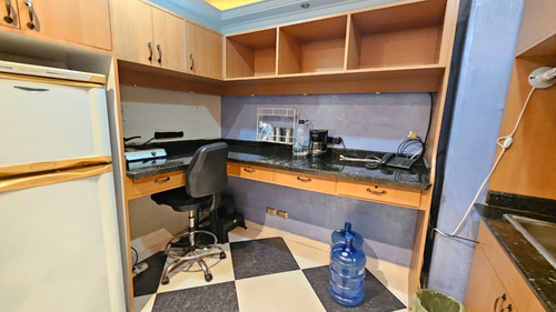 Oficina En Venta Urbanización Calicanto Maracay