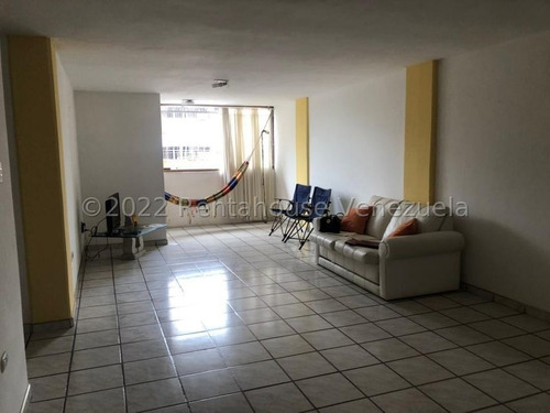 Imagen 2 de 21 de Gehijka Dominguez Ofrece En Venta Hermoso Apartamento Ne Zona Este