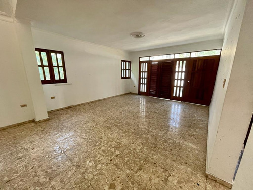 Imagen 5 de 14 de Casa Proximo Avenida Republica De Colombia,arroyo Hondo