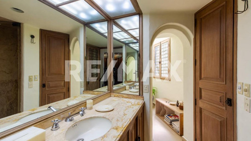 Casa En Venta En Lomas De Chapultepec