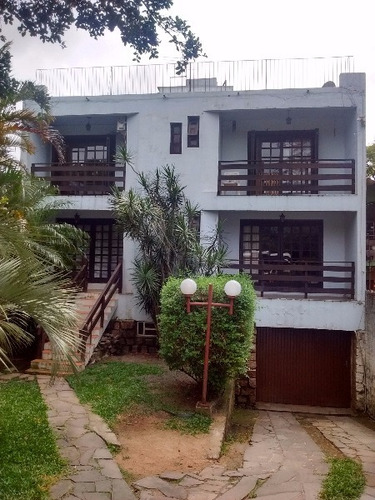 Casa Em Cavalhada Com 3 Dormitórios - Mi17164