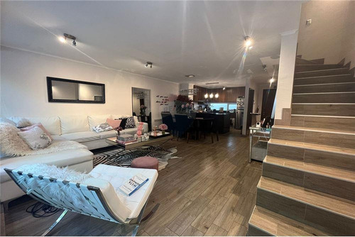 Imagen 2 de 21 de Townhouse Como Nuevo - Peñalolén 4d-4b-2e-b