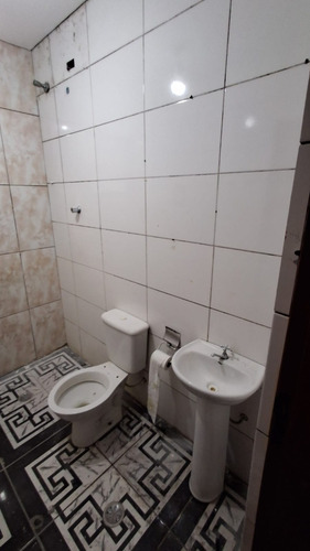 Imovel Com 4 Casas De 3 Cômodos Banheiro Quintal E Garagem