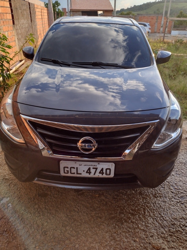 Imagem 4 de 8 de Nissan Versa