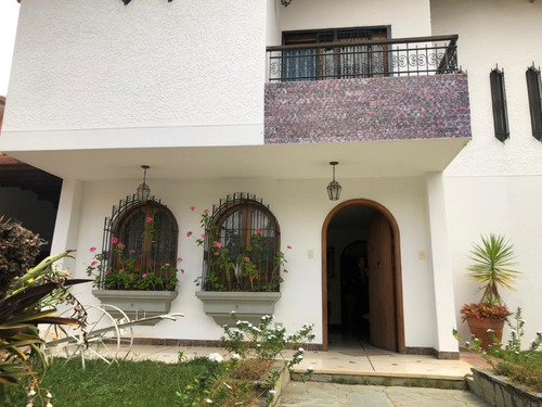 Imagen 1 de 14 de Hermosa Quinta En Venta, Urbanización San Luis.