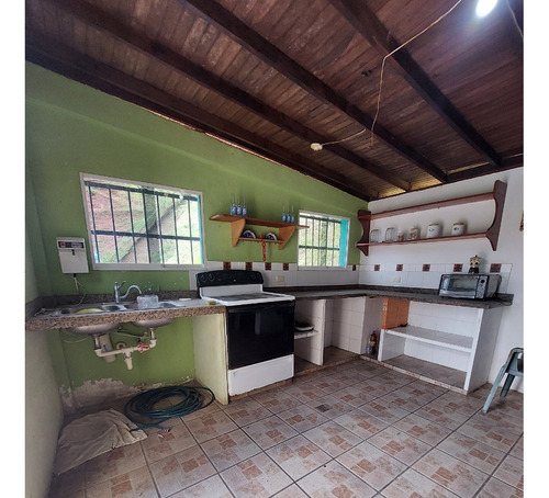 Best House Vende Amplia Casa En La Morita, San Antonio De Los Altos.
