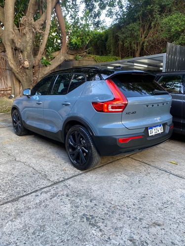 Volvo XC40 2.0t T5 R-design Awd