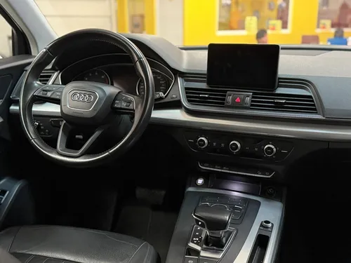 Audi Q5 2.0 L T Dynamic Dsg