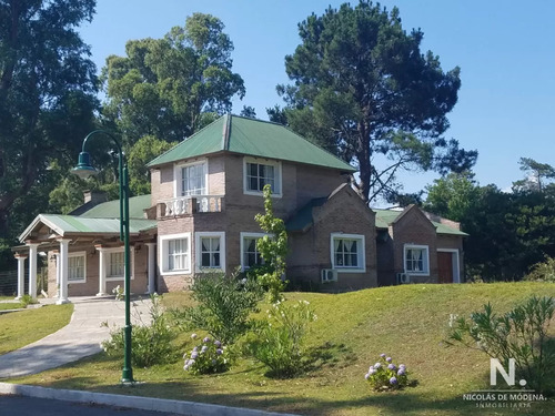 Casa En Barrio Privado