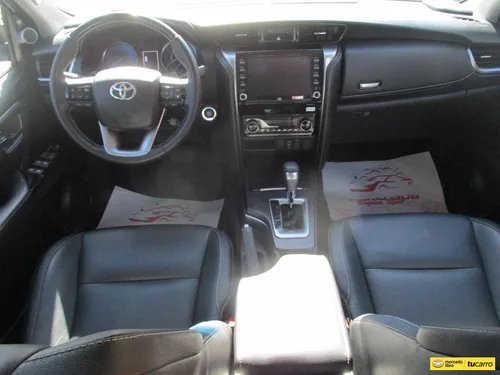 Toyota Fortuner Srv Diesel 2.4 Turbo At Aa