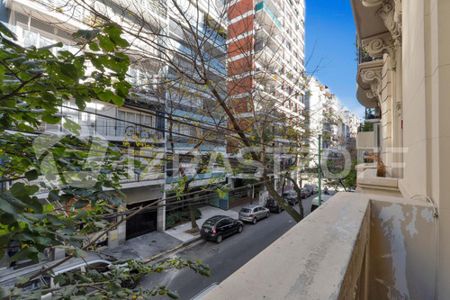 Departamento Francés En Venta En Recoleta. 4 Ambientes