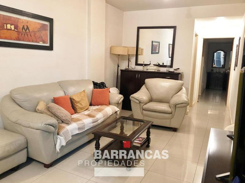 Departamento Tres Ambientes Con Cochera - Avenida Del Carril 3100
