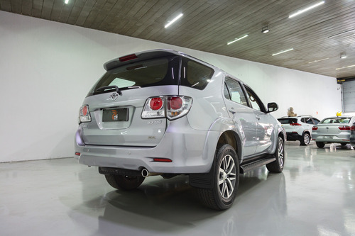 Toyota SW4 2.7 Sr 5l 4x2 Flex 5p