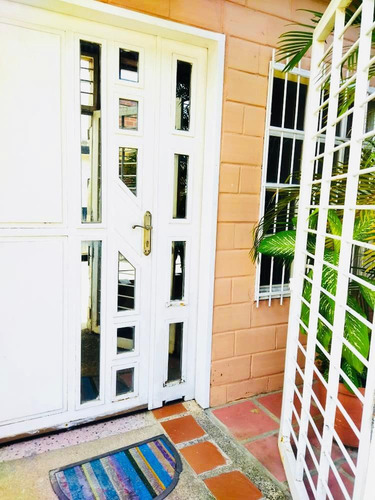 Imagen 9 de 11 de Beraca 008 Vende Linda Casa En Urbanización La Paloma