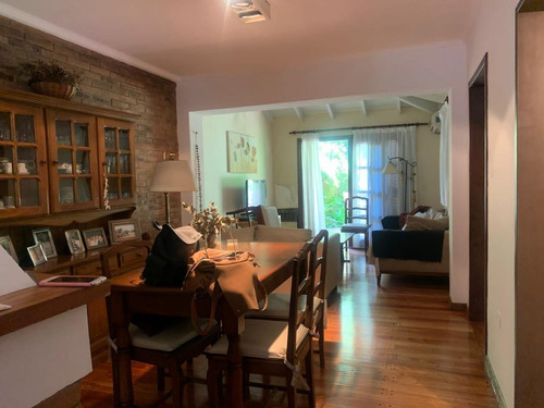 Imagen 5 de 13 de Excelente Casa Tipo Duplex En Venta En Adrogue
