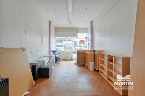 Local En Venta En Martinez, Con Subsuelo Y Patio. A Metros De Av Santa Fe Y Alvear.