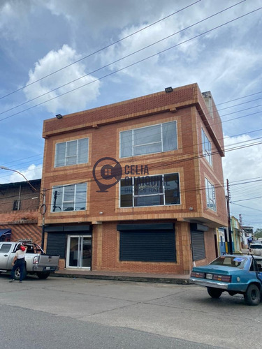 Alquilo Excelente Local Comercial Centro Maturin En Esquina De Calle Carvajal Con Calle Rivas