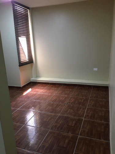 Imagen 11 de 12 de Minidepa De 30 M2 Alt.c.3 Av. La Molina, Incluye Servicios