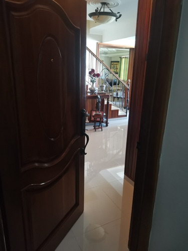 C&j Inmobiliaria Vende Hermoso Penthouse En Alma Rosa