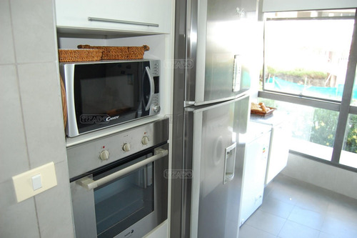 Imagen 13 de 30 de Apartamento 3 Dormitorios Piscina Climatizada Terrazas De La Laguna Departamento En Alquiler Ubicado En Pinares, Punta Del Este, Punta Del Este / Maldonado
