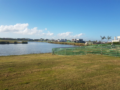 Lote Puertos Del Lago Muelles