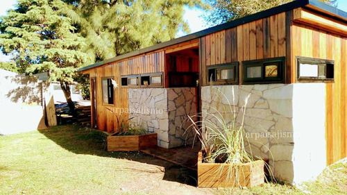 Imagen 6 de 8 de Construcción De Cabañas Containers De Madera Chapa Y Vidrio