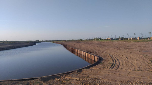 Imagen 7 de 8 de Increíble Lote Al Río Con Amarra En El Naudir Tercera Etapa,