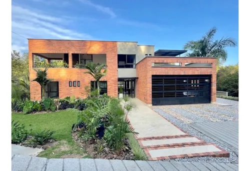 Vendemos Casa En Rionegro - Llanogrande Sector Tablazo