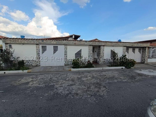 Casa En Venta En La Prestigiosa Urb. Don Juan La Encrucijada Cagua Mfc 24-10659