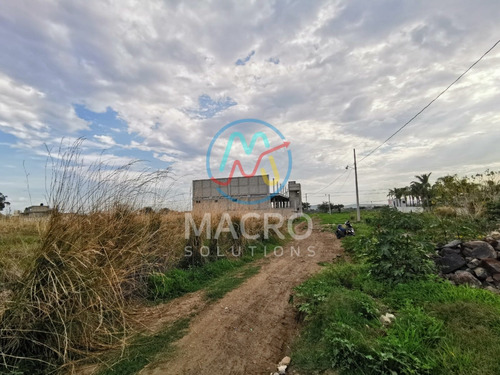 Terreno En Venta En Col. Tierra Larga Cerca De Plaza Atrios Con Conexión A Servicios