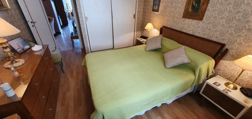 Hermoso Departamento De 2 Ambientes Con Dependencias Vista A Plaza Colon