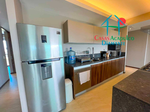 Cad La Isla Emerald F8. Terraza Con Vista A Las Áreas Comunes