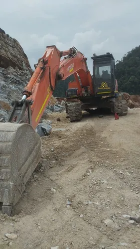 Excavadora Hitachi Zaxis 200 Modelo 2012