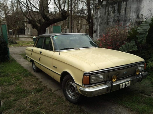 Imagen 3 de 15 de Ford Falcon Futura 3.6