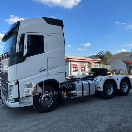 Imagem 3 de 13 de Caminhão Volvo Fh 540 6x4 2020/20