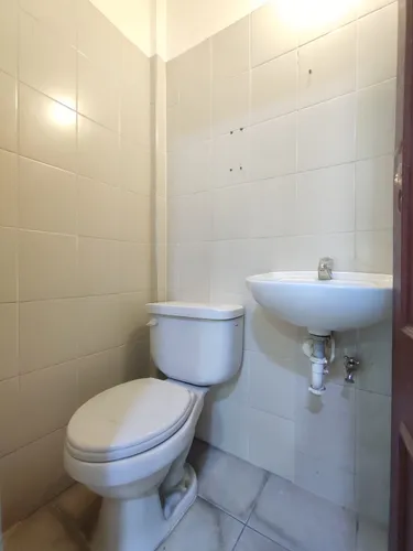 Local En Arriendo En Quinta Bosch. Cod A23395