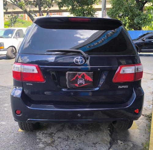Toyota Fortuner 2010