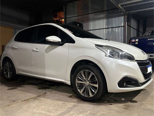 Peugeot 208 1.6 Allure Touchscreen