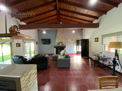 Quinta 4 Ambientes En Venta - Francisco Alvarez, Moreno