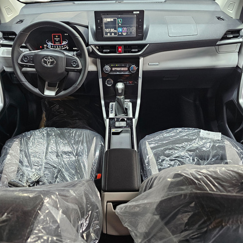 Toyota Veloz 1.5 3ra Fila 2024 0km