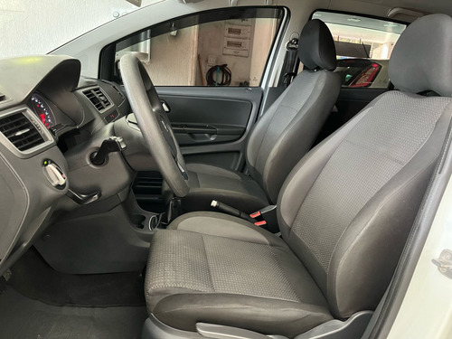 Volkswagen Fox 1.6 MSI TOTAL FLEX CONNECT 4P MANUAL