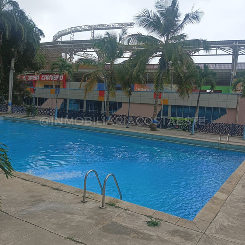 Apartamento En Venta Ubicado En Macuto Ref 2313