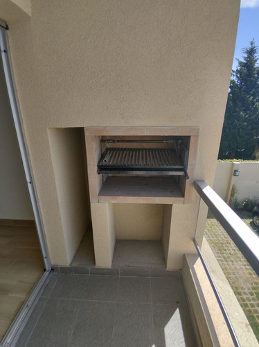 Imagen 8 de 15 de A Estrenar! Amplio, Luminoso Y Balcon Con Parrilla!!!