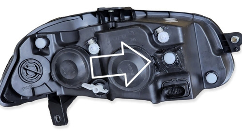 Imagen 2 de 7 de Optica Delantera Negra Fiat Palio Weekend Strada