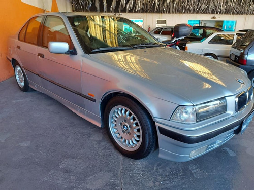 Imagem 2 de 10 de Bmw 318ia 1996 Blindada