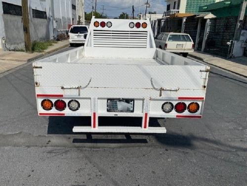 Imagen 6 de 9 de Nissan Np300 Plataforma 2020 Blanca